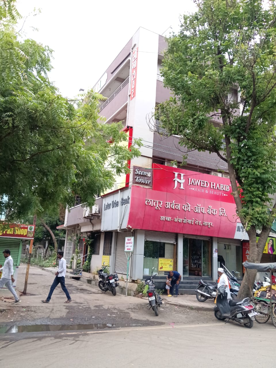 1000 Sq.ft Commercial Hall for Rent – Seema Tower, Latur