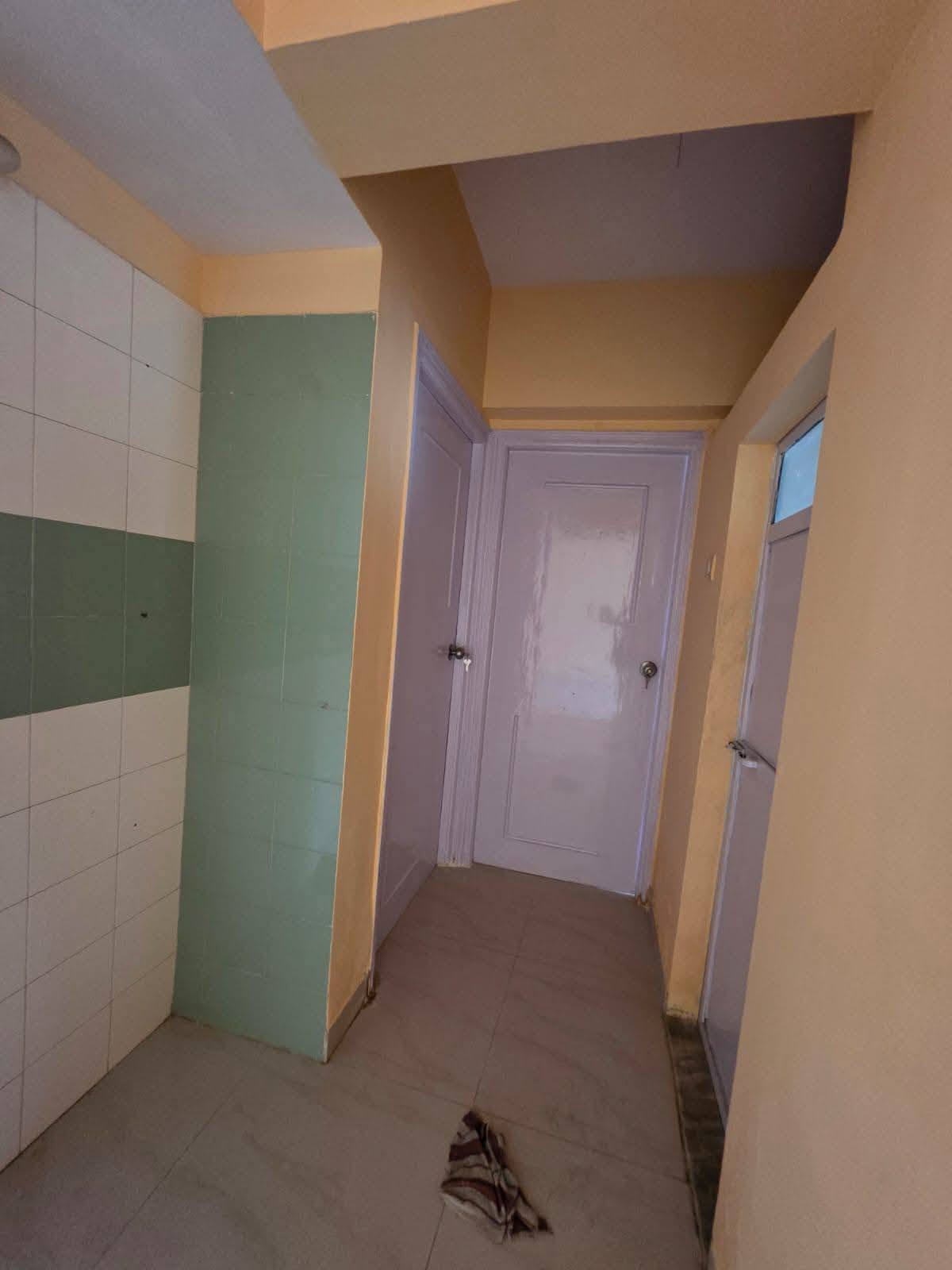 Ready to Move 2BHK Flat for Rent at Malad Link Road, Mumbai