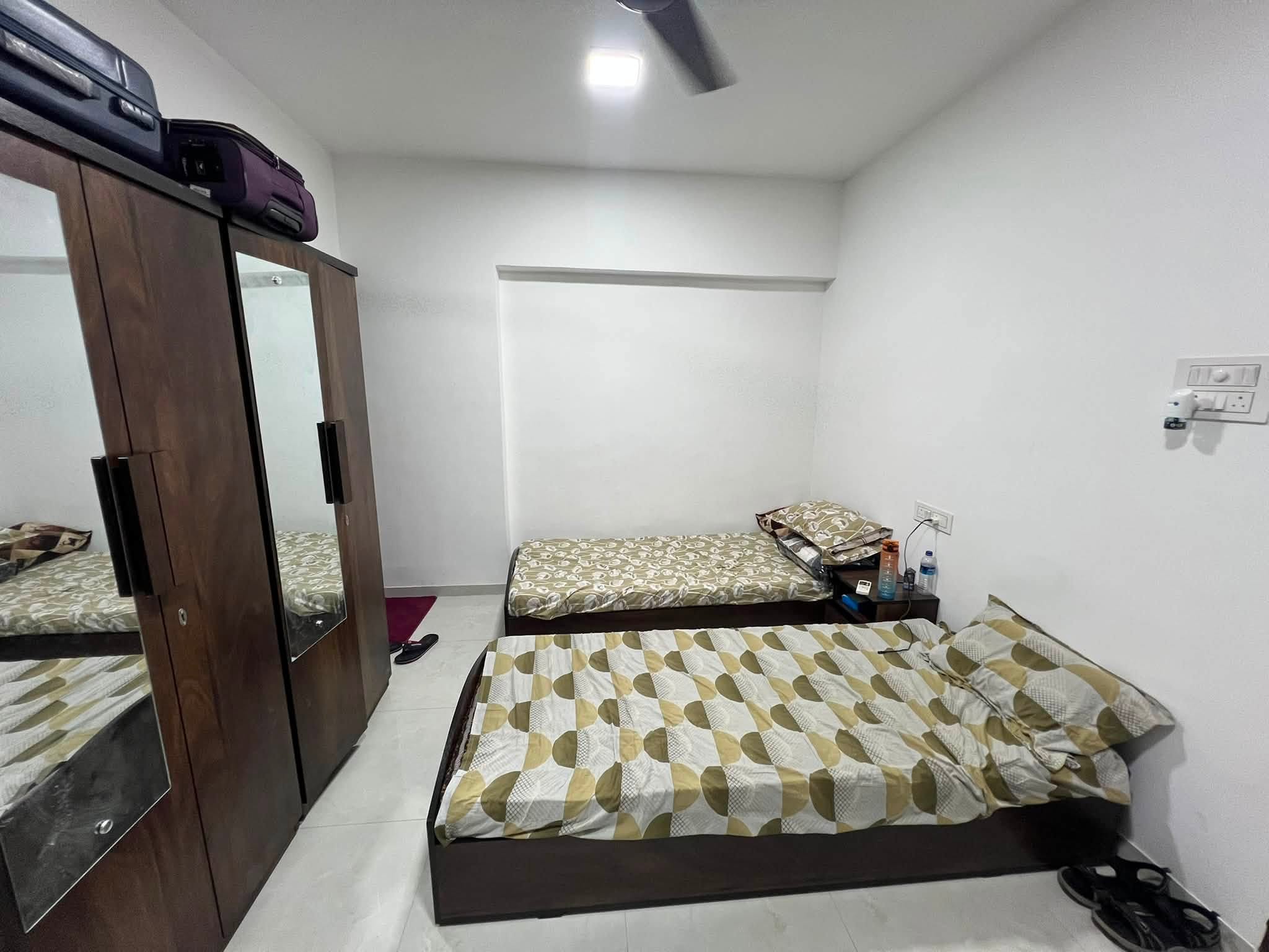 Boys PG for Rent in Andheri West | No Brokerage