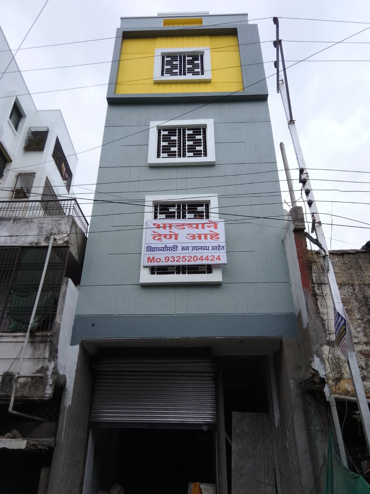 Prime G+3 Commercial Building for Rent – Mitra Nagar, Latur